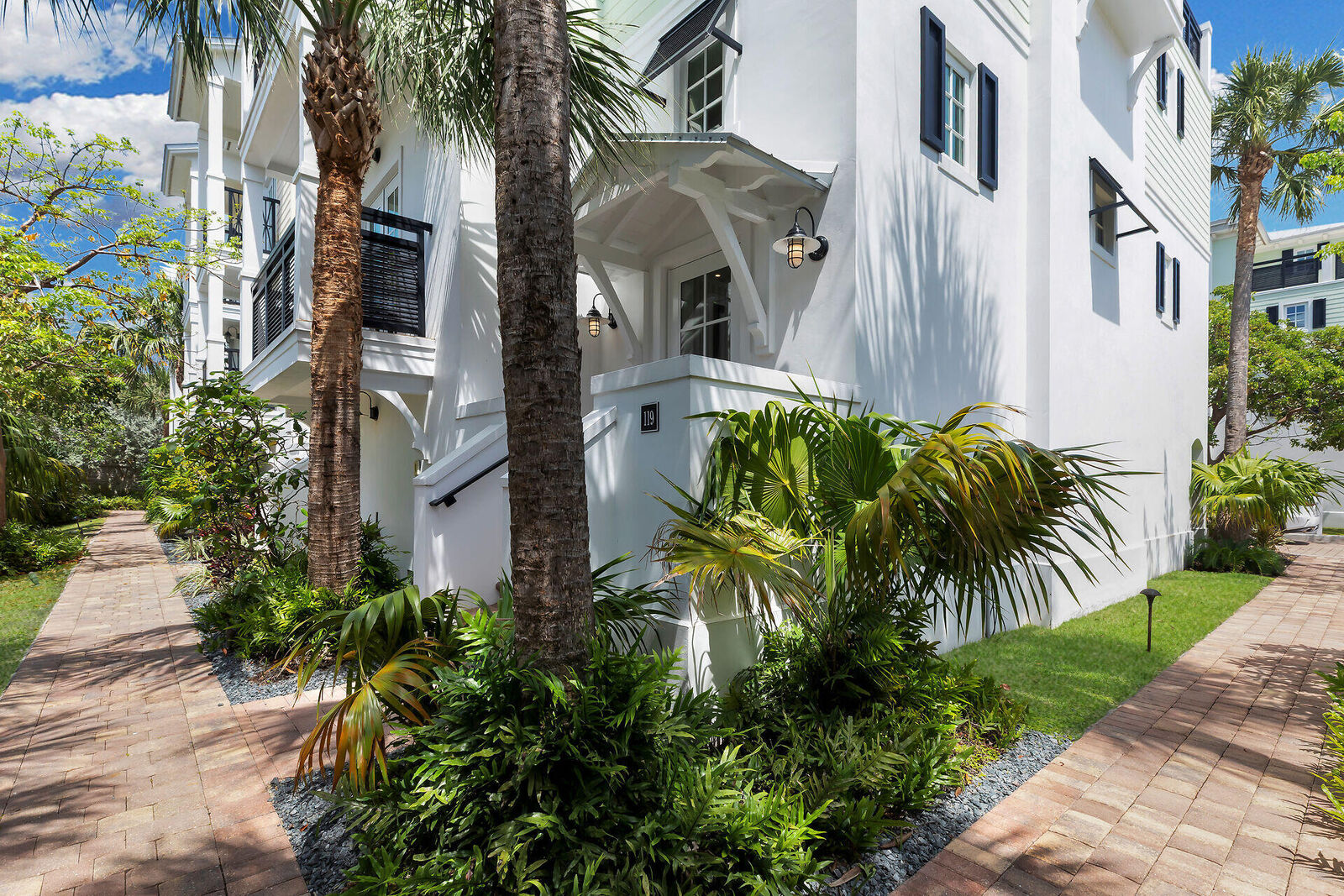 Property Photo:  119 Simonton Street  FL 33040 