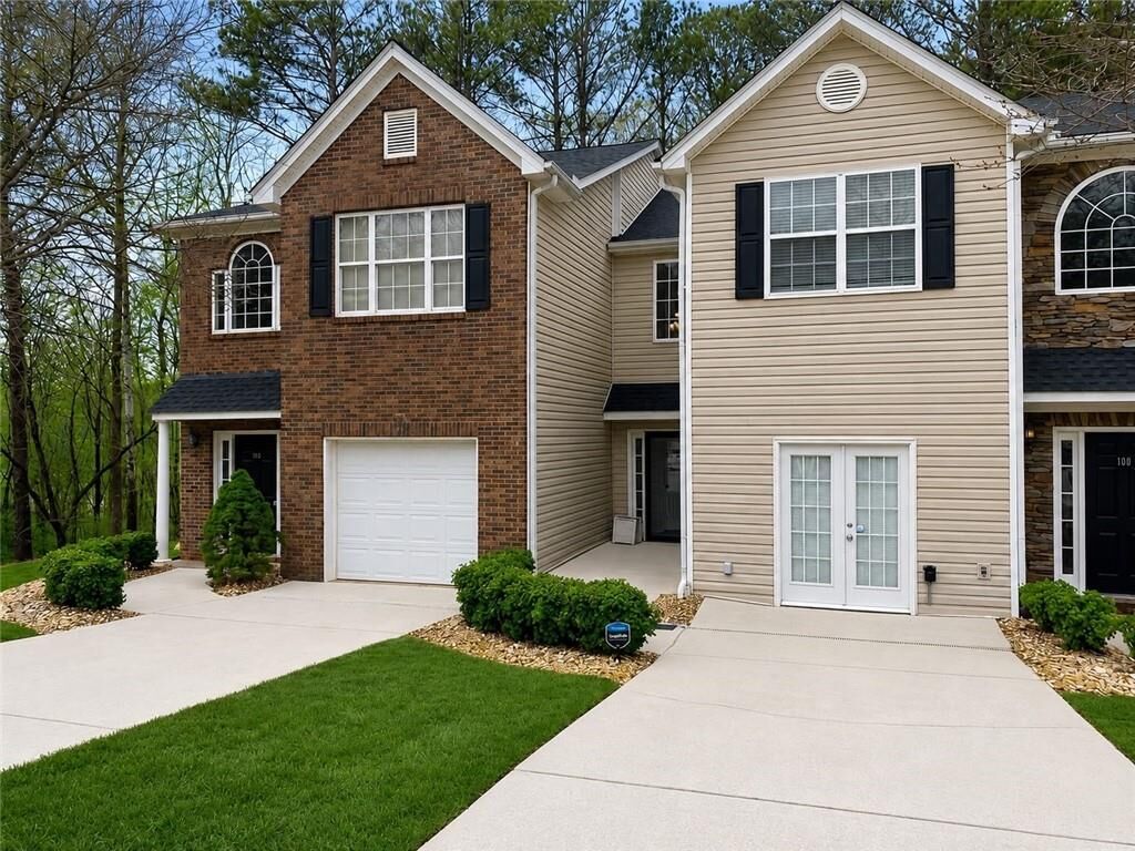 Property Photo: 102 Creekwood Drive GA 30188