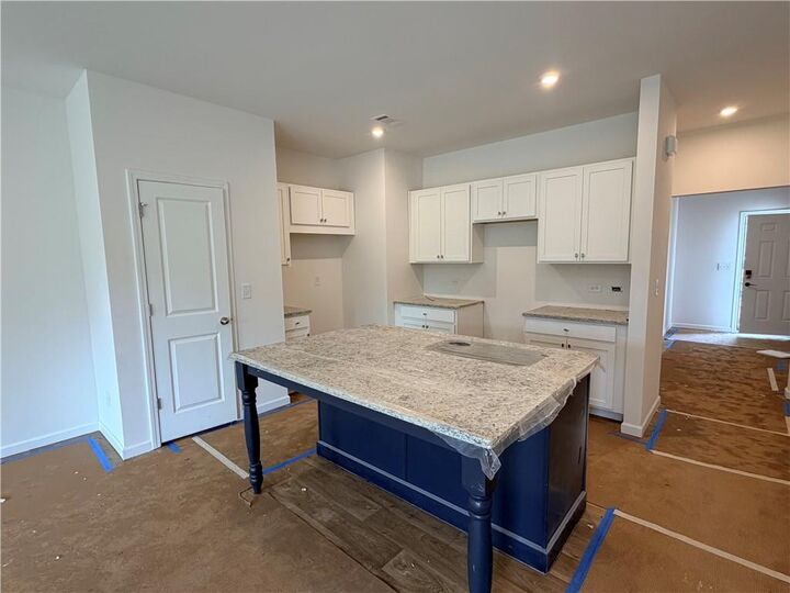 Property Photo: 325 Rolling Green Road GA 30103