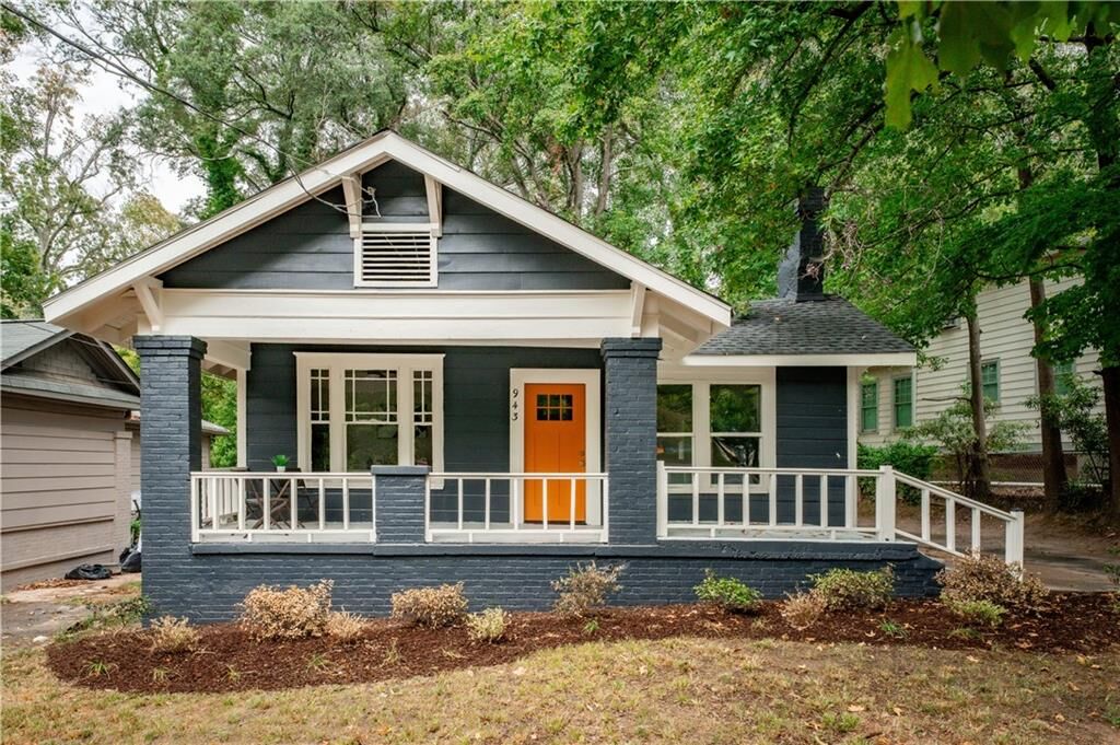 Property Photo: 943 Rose Circle SW GA 30310