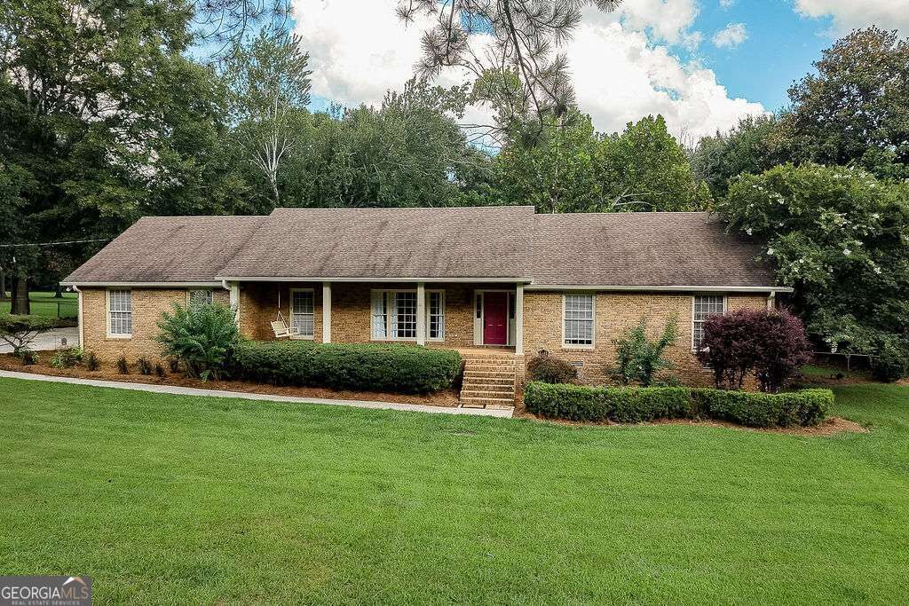 Property Photo: 1035 Whit Davis Road GA 30605