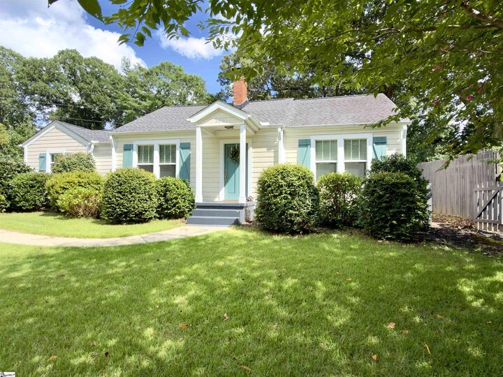 Property Photo: 309 Briarcliff Drive SC 29601