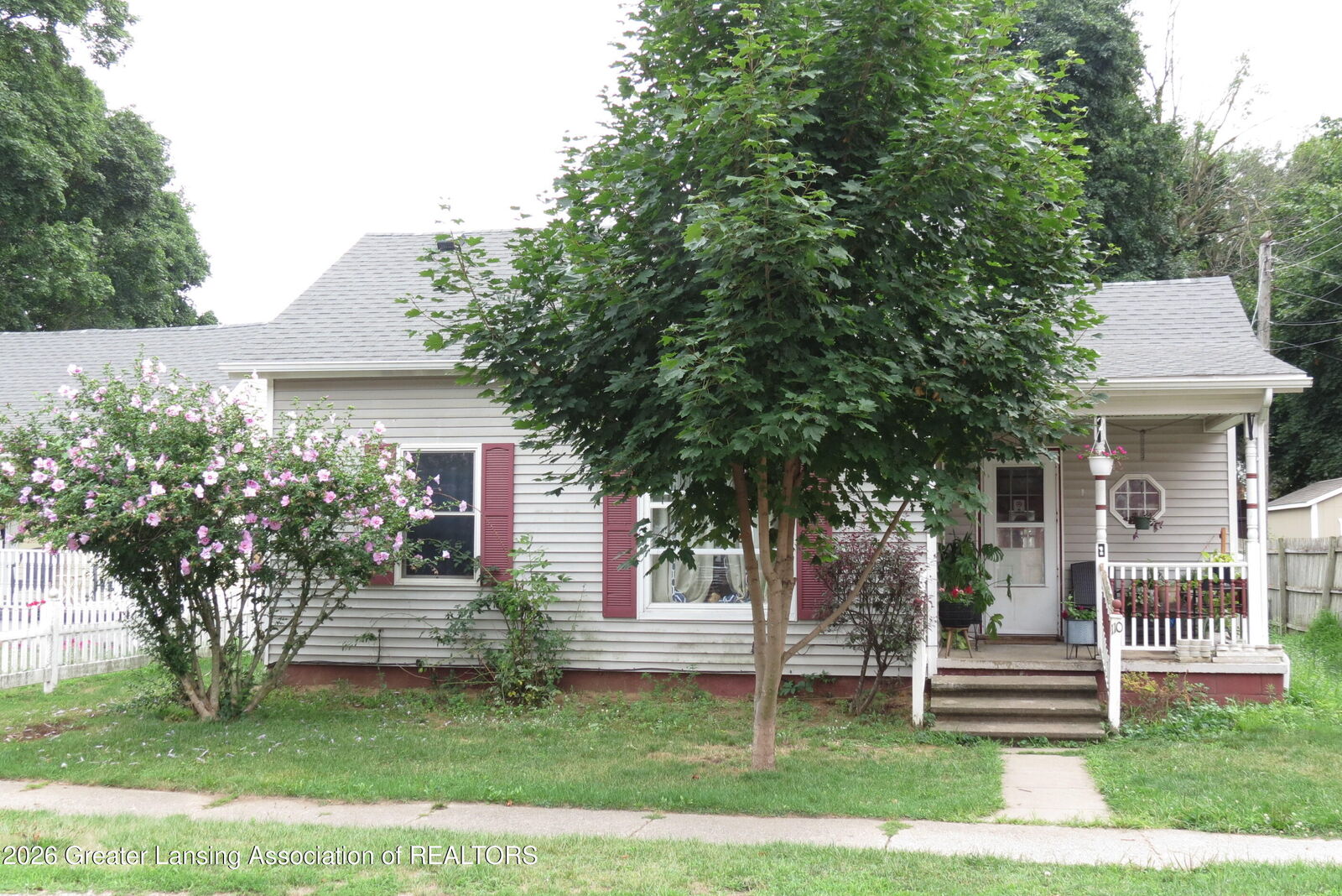 Property Photo:  110 E Clinton Street  MI 48866 
