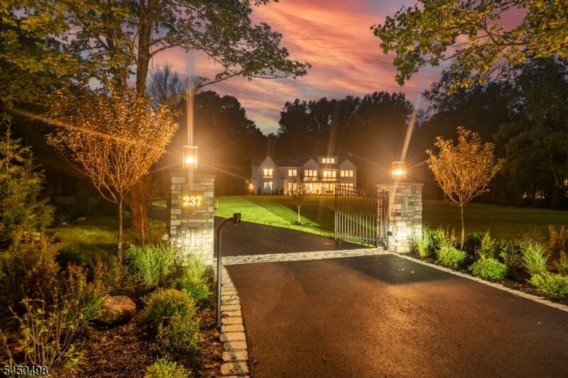 Property Photo:  237 Mountainside Rd  NJ 07945 