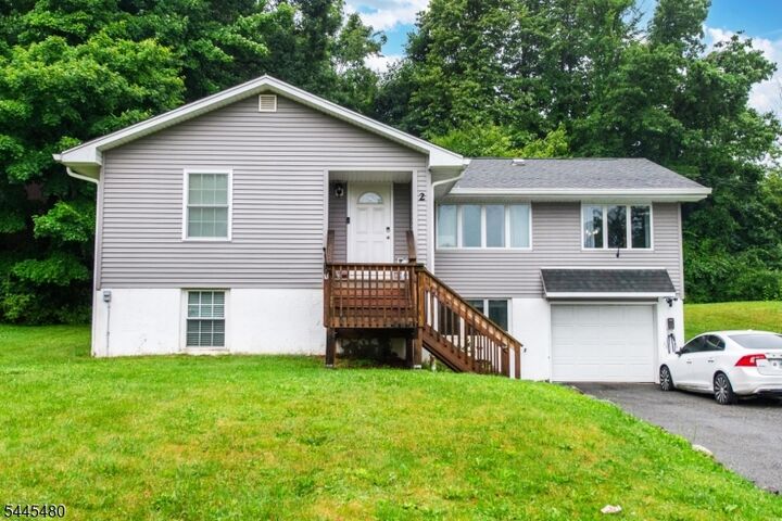 Property Photo: 2 Glen Rd NJ 07422