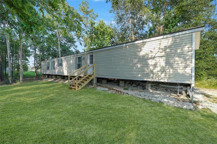 Property Photo: 71 Road 5221 TX 77327