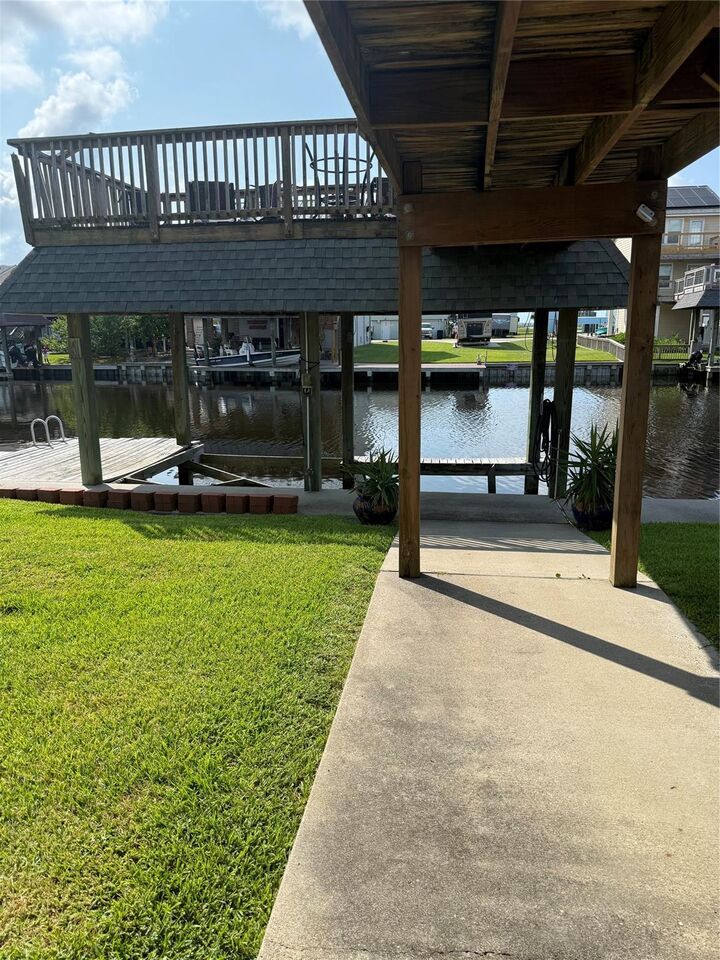 Property Photo: 1075 Redfish Street TX 77563