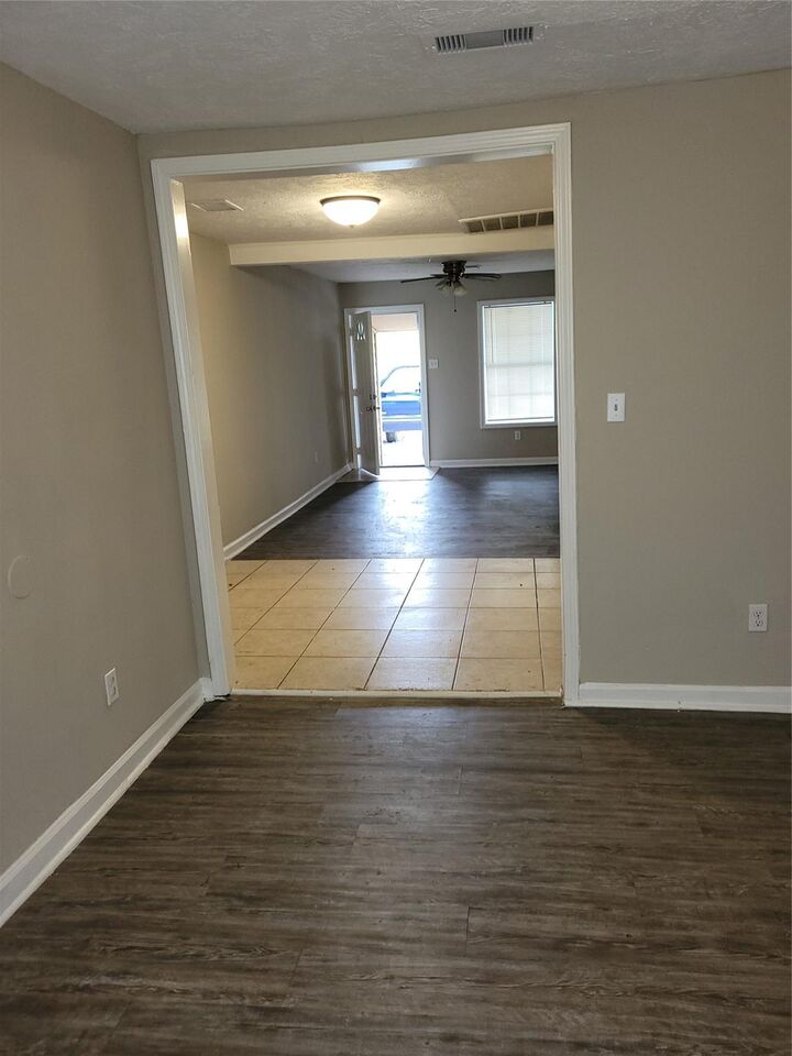 Property Photo:  7209 Kassarine Pass  TX 77033 