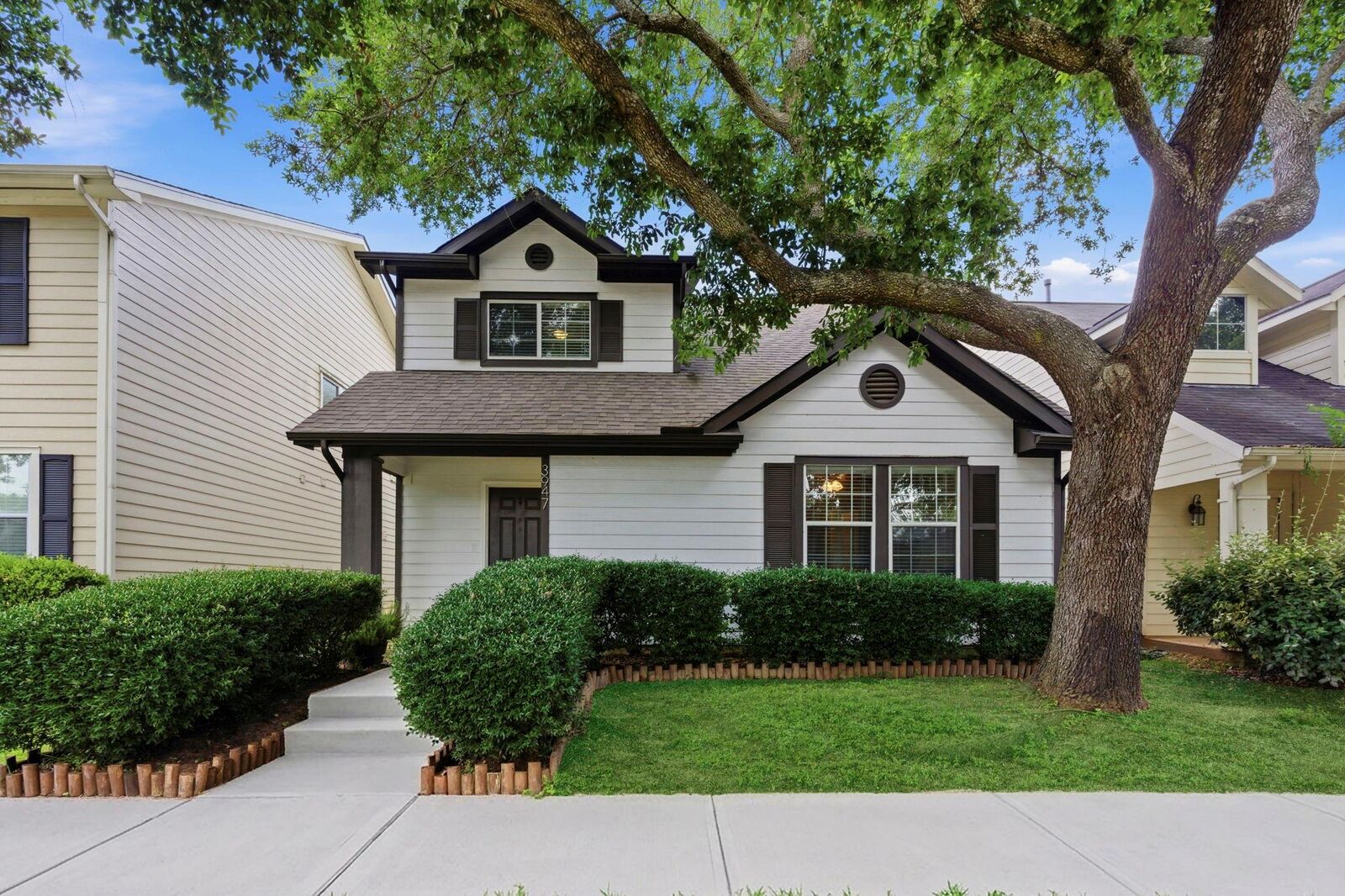 Property Photo:  3947 Carriage Park Row  TX 77459 