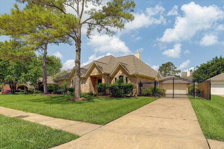 Property Photo: 21702 Cayman Point Drive TX 77450