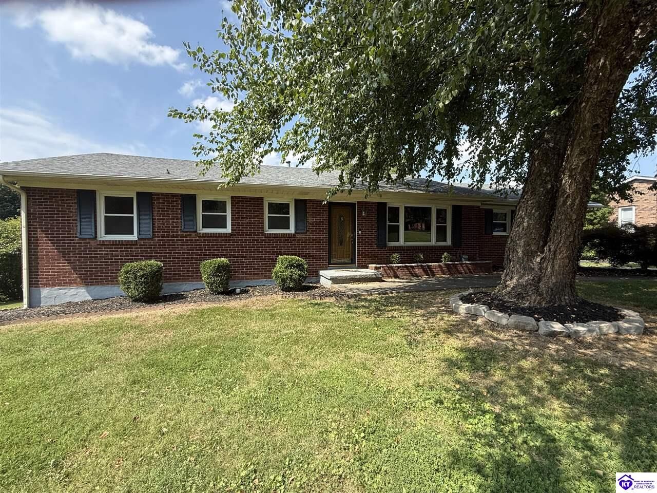 Property Photo: 1014 Pawnee Drive KY 42701
