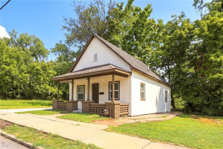 Property Photo:  1604 N 9th Street  KS 66101 
