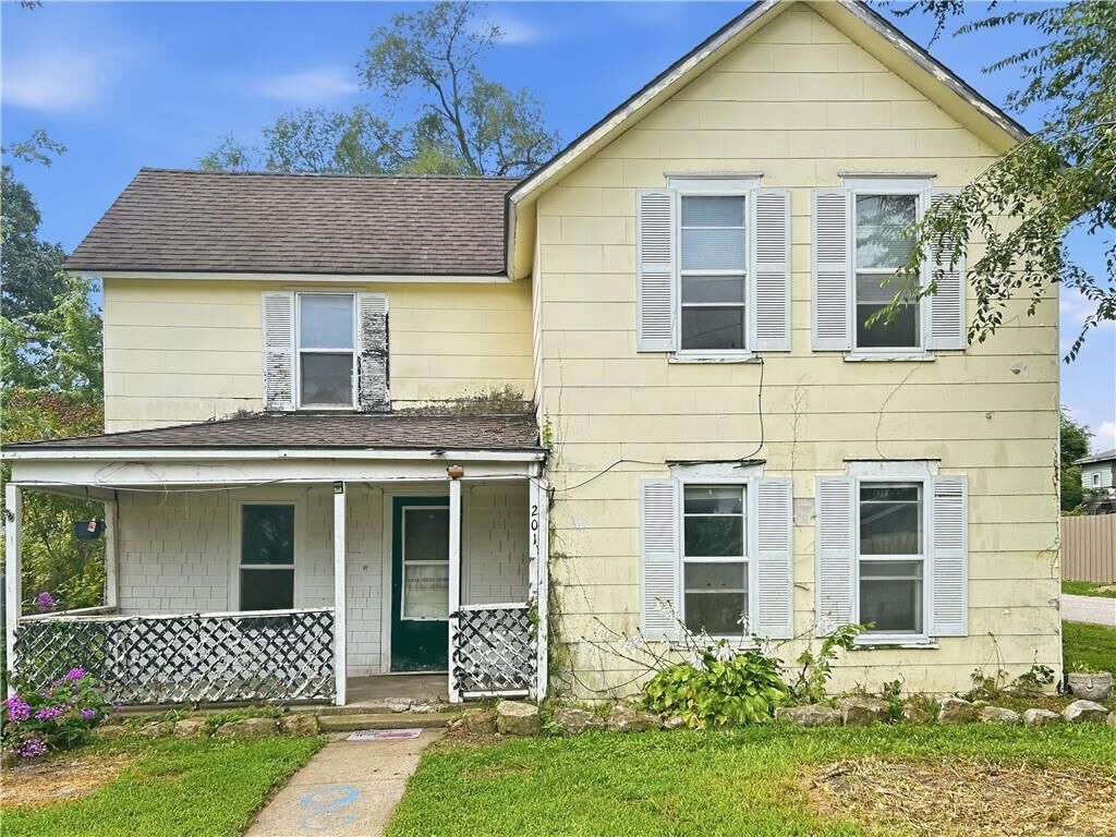 Property Photo: 201 E Church Street KS 66071