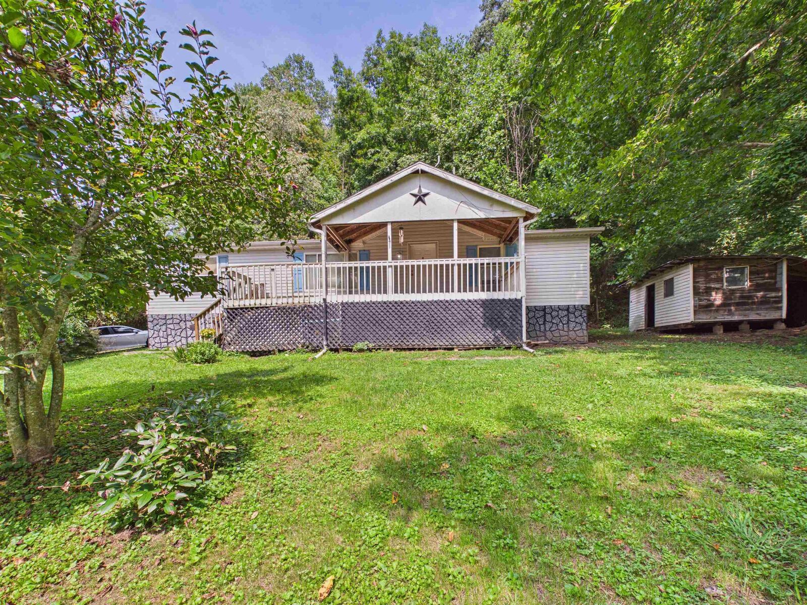 Property Photo:  6 Low Gap Rd  WV 25506 
