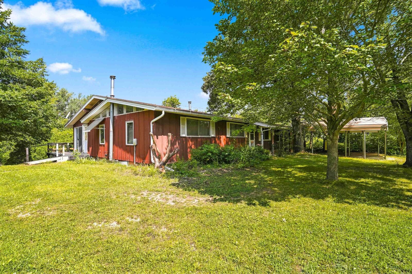 Property Photo:  21635 Walnut Ave.  IA 50670 