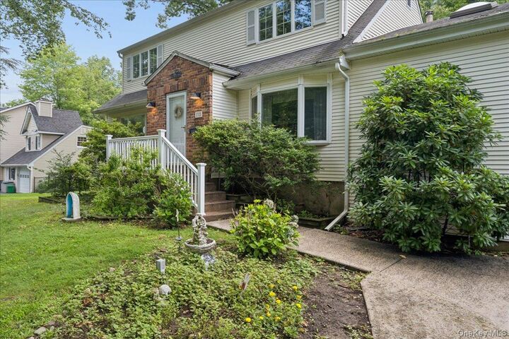 Property Photo:  32 Carolina Drive  NY 10956 