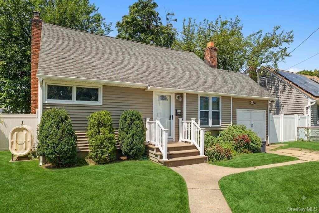 Property Photo:  163 Buffalo Avenue  NY 11757 