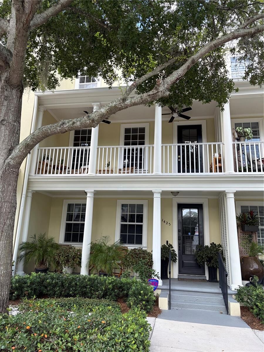 Property Photo: 1425 Chatfield Place FL 32814