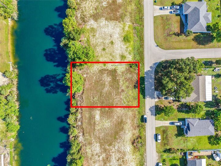 Property Photo:  2830 NE 6th Avenue  FL 33909 