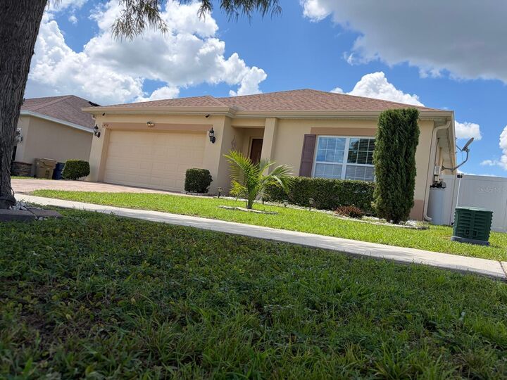 Property Photo:  272 Sparrow Hawk Drive  FL 34736 