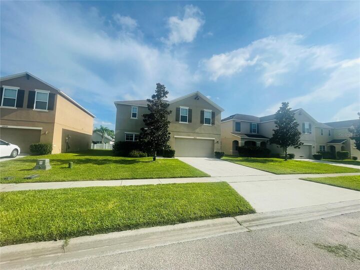 Property Photo:  16616 Broadford Lane  FL 34714 