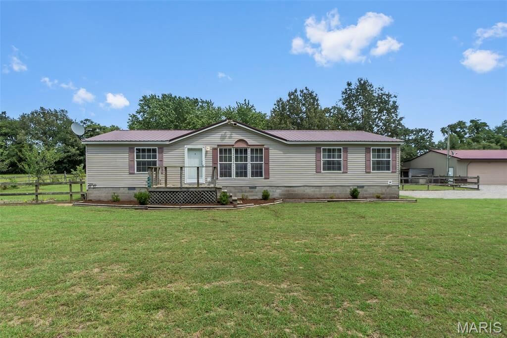 Property Photo:  174 County Road 430  MO 63771 