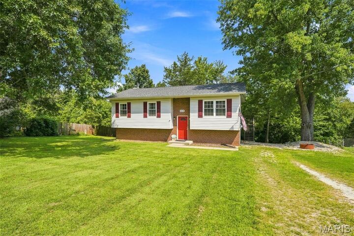 Property Photo:  313 Kronos Drive  MO 63020 