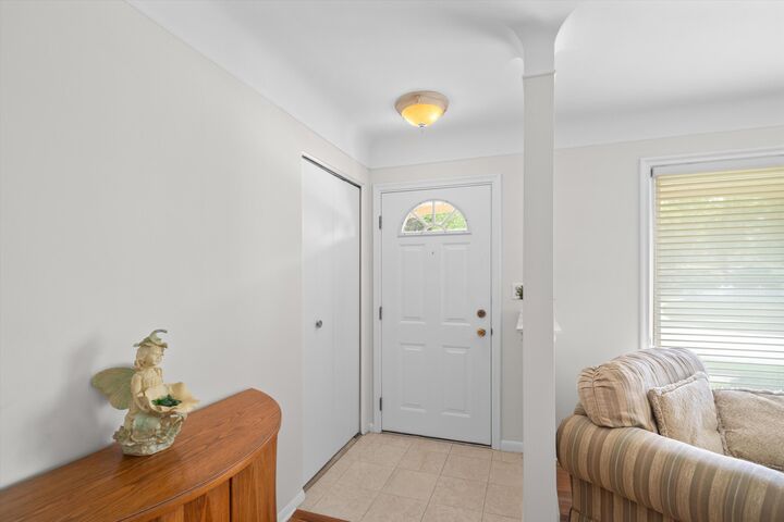 Property Photo: 30906 Roycroft Street MI 48154