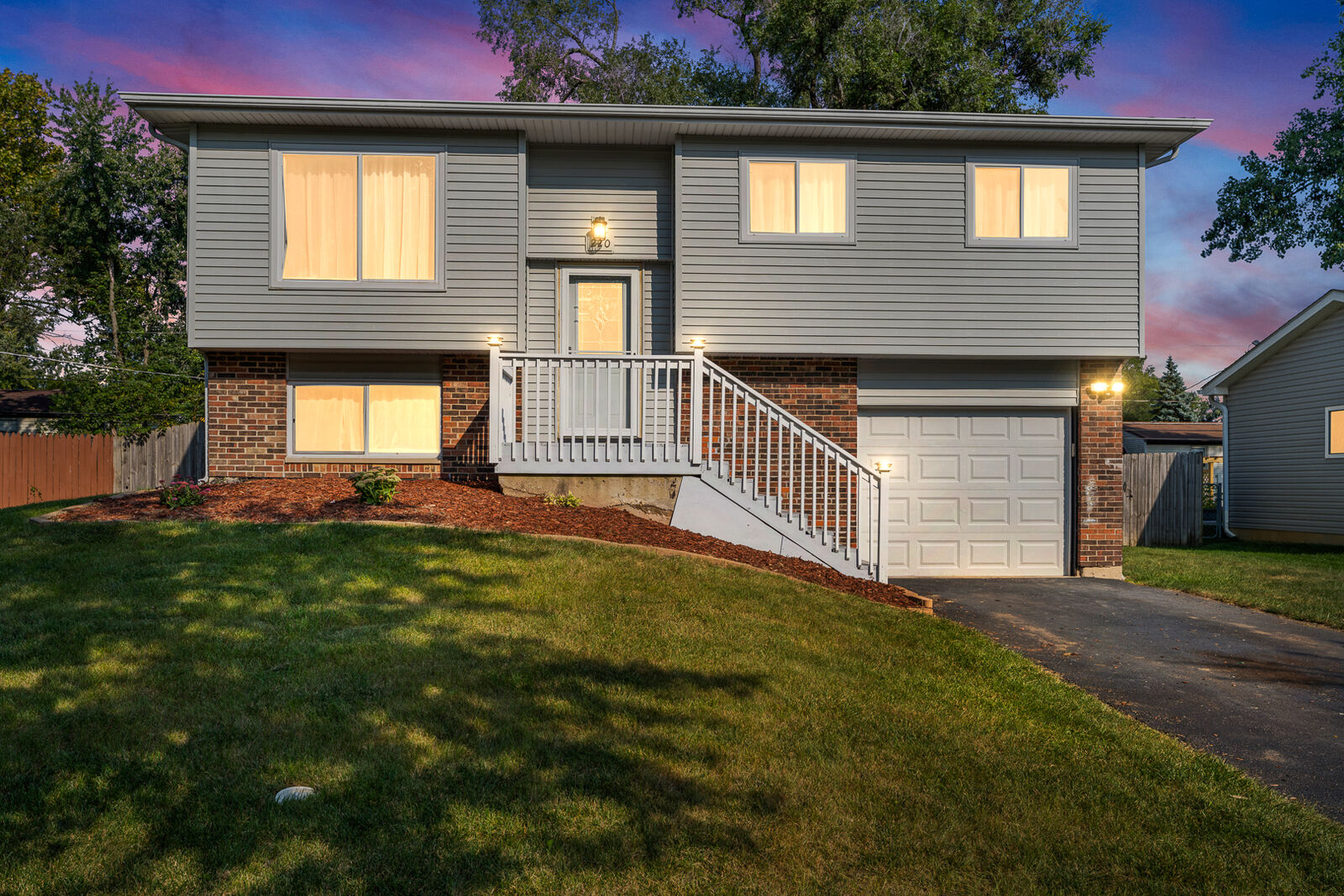 Property Photo:  220 N Ashbury Avenue  IL 60440 