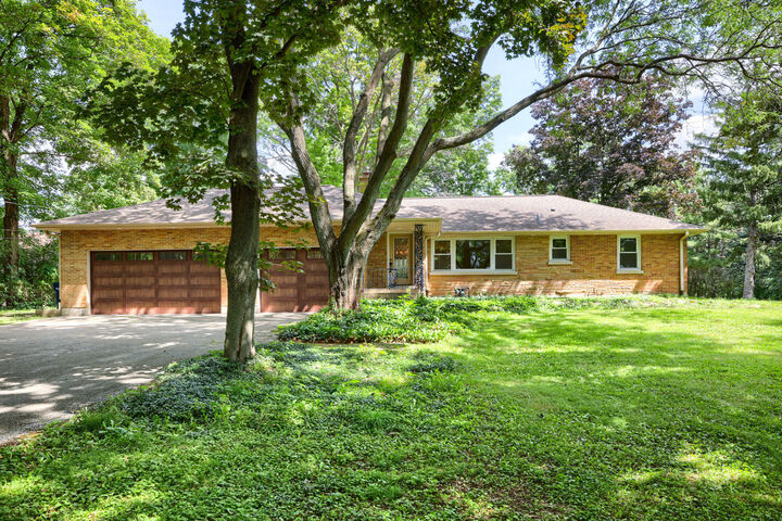 Property Photo: 28W470 Purnell Road IL 60185