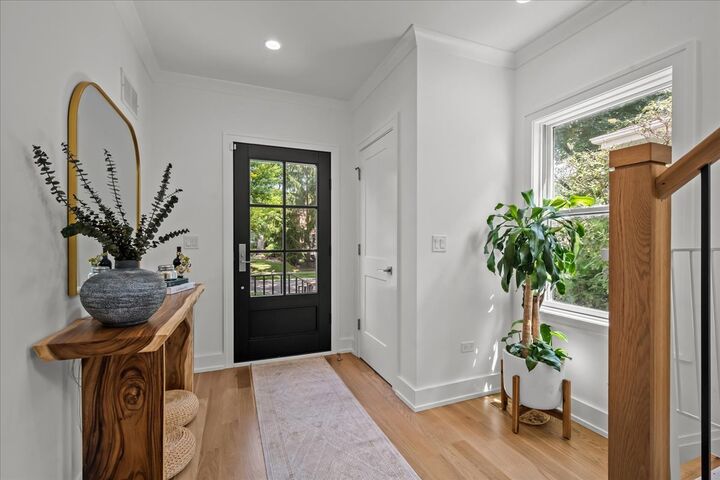 Property Photo:  704 Roger Avenue  IL 60043 