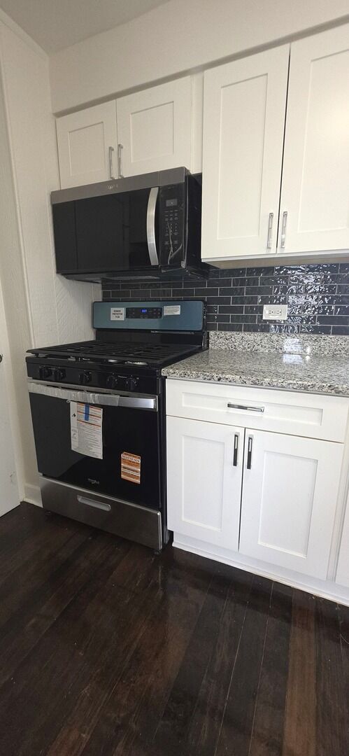 Property Photo: 10118 S Luella Avenue IL 60617