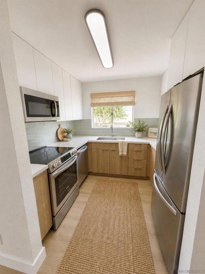Property Photo: 3020 Cowley Way 210 CA 92117