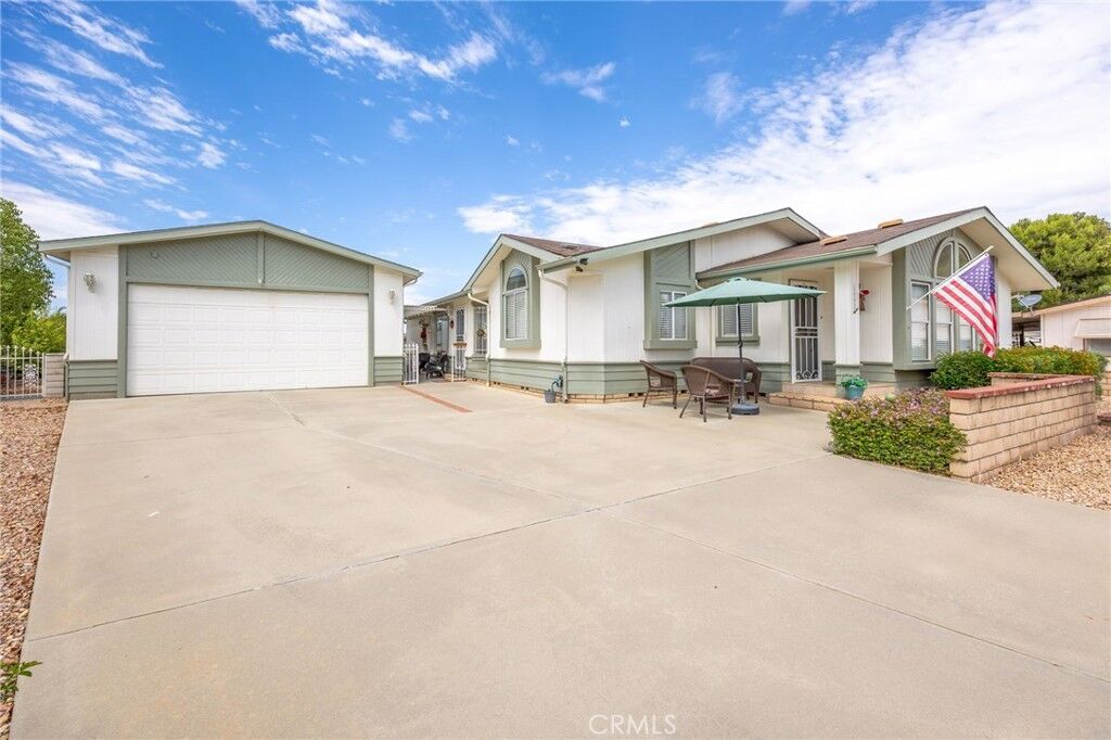 Property Photo:  1645 Pear Tree Court  CA 92545 