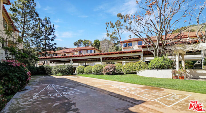 Property Photo:  501 Palisades Drive 103  CA 90272 