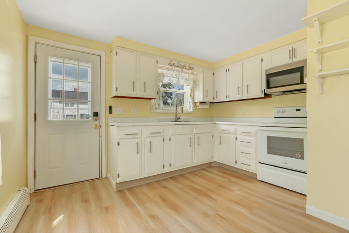 Property Photo:  23 Lower Main Street  ME 03906 