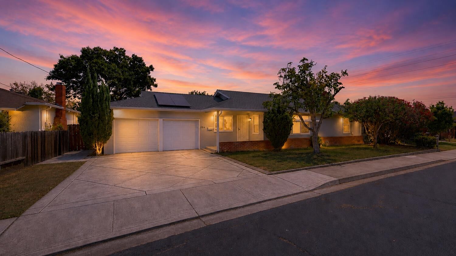 Property Photo: 324 Sycamore Avenue CA 95336