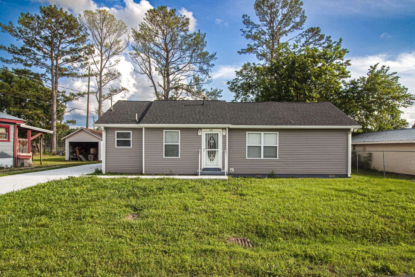 Property Photo: 121 Popular St N TN 37318
