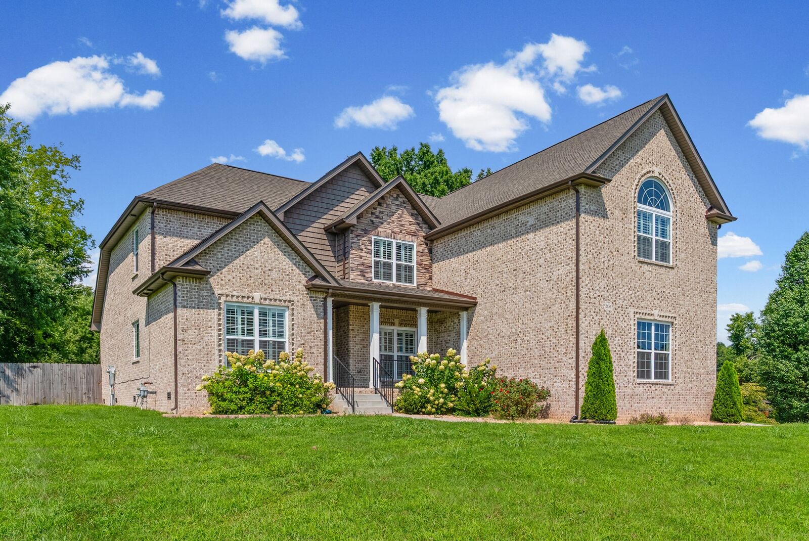 Property Photo:  2653 Ashland City Rd  TN 37043 