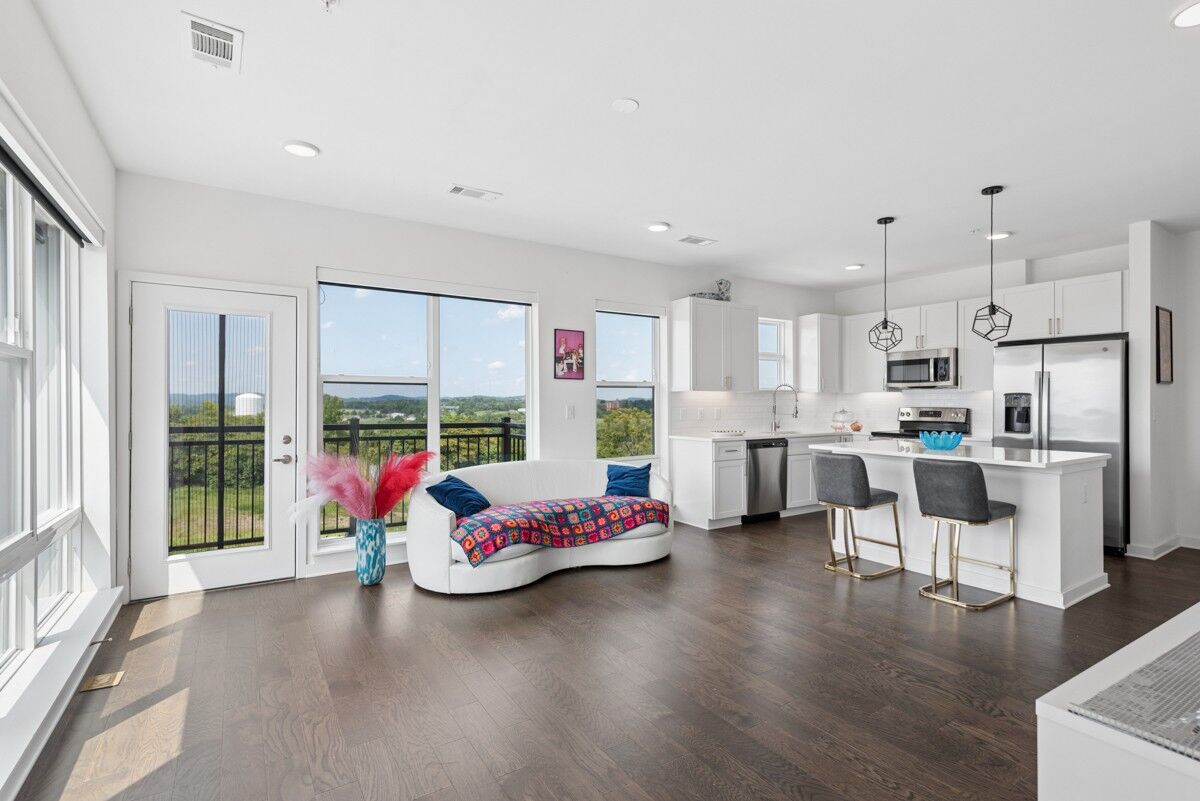 Property Photo: 1677 54th Ave N 400 TN 37209