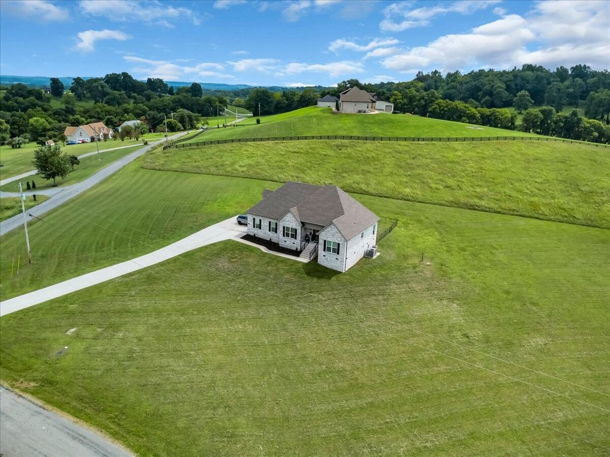 Property Photo:  1301 Whiteside Hill Rd  TN 37183 
