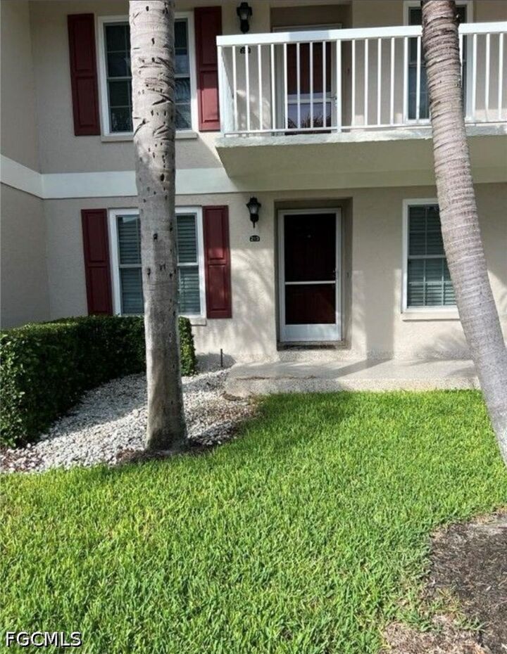 Property Photo:  850 Elkhorn Court 213  FL 34145 