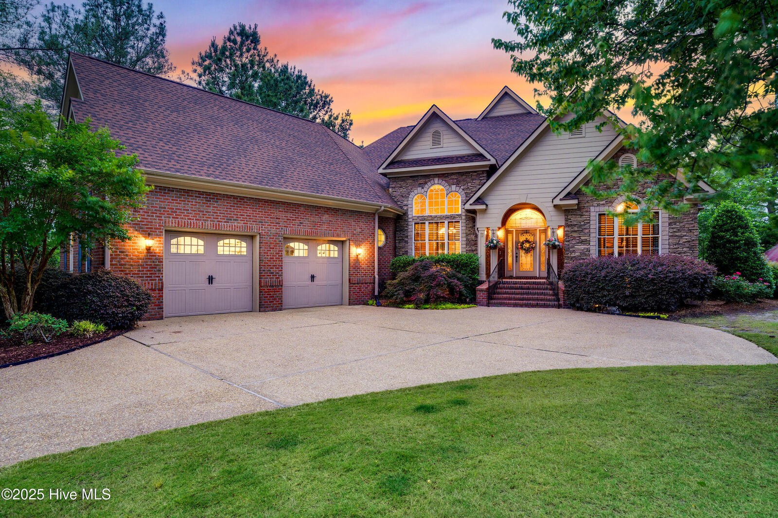 Property Photo:  115 Legacy Lakes Drive  NC 28466 