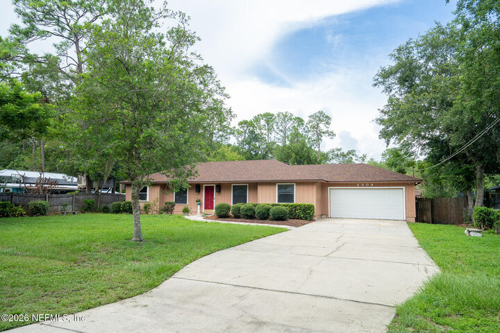 Property Photo: 4909 Beige Street FL 32258
