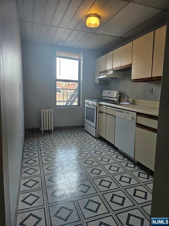 Property Photo:  26 Spring Dell 5C  NJ 07070 