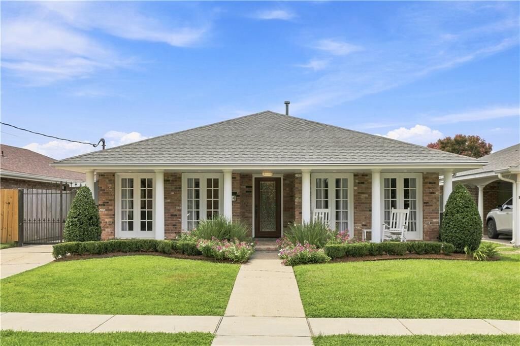 Property Photo:  1124 Homestead Avenue  LA 70005 