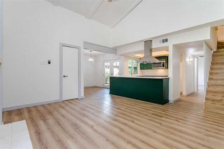 Property Photo: 2026 Via Ballena TX 75006