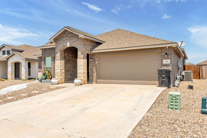 Property Photo: 1115 Wagon Way TX 79765