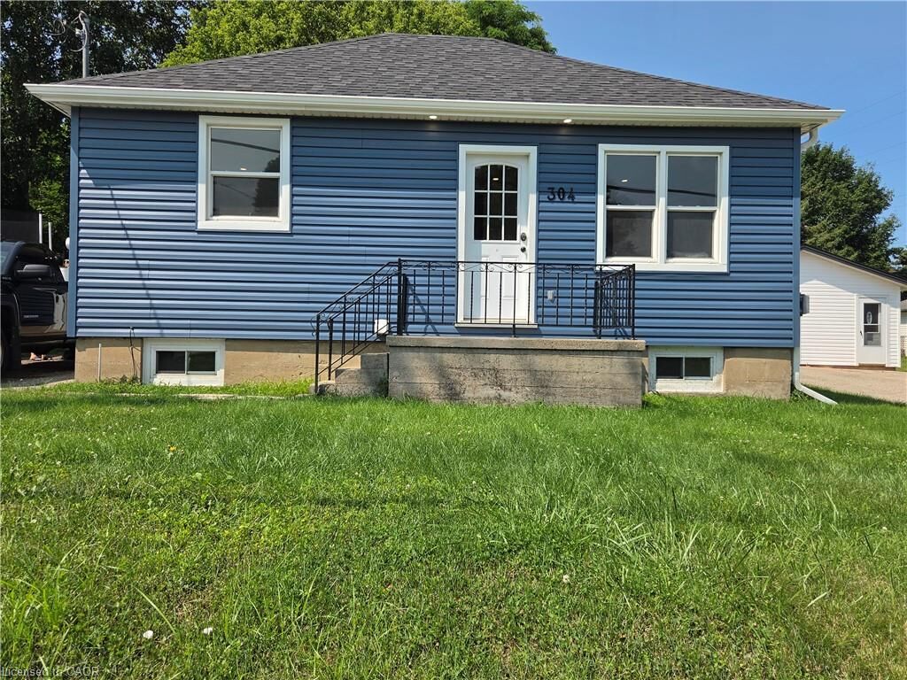 Property Photo: 304 Mill Street ON N4S 2X5