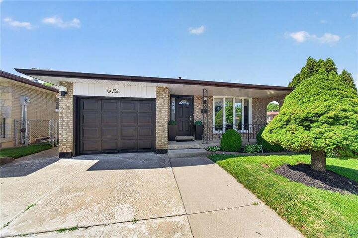 10 Glen Cannon Drive — photo 1